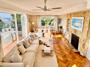 AMAZING location! 1 min stroll to Beach & Sea Views!